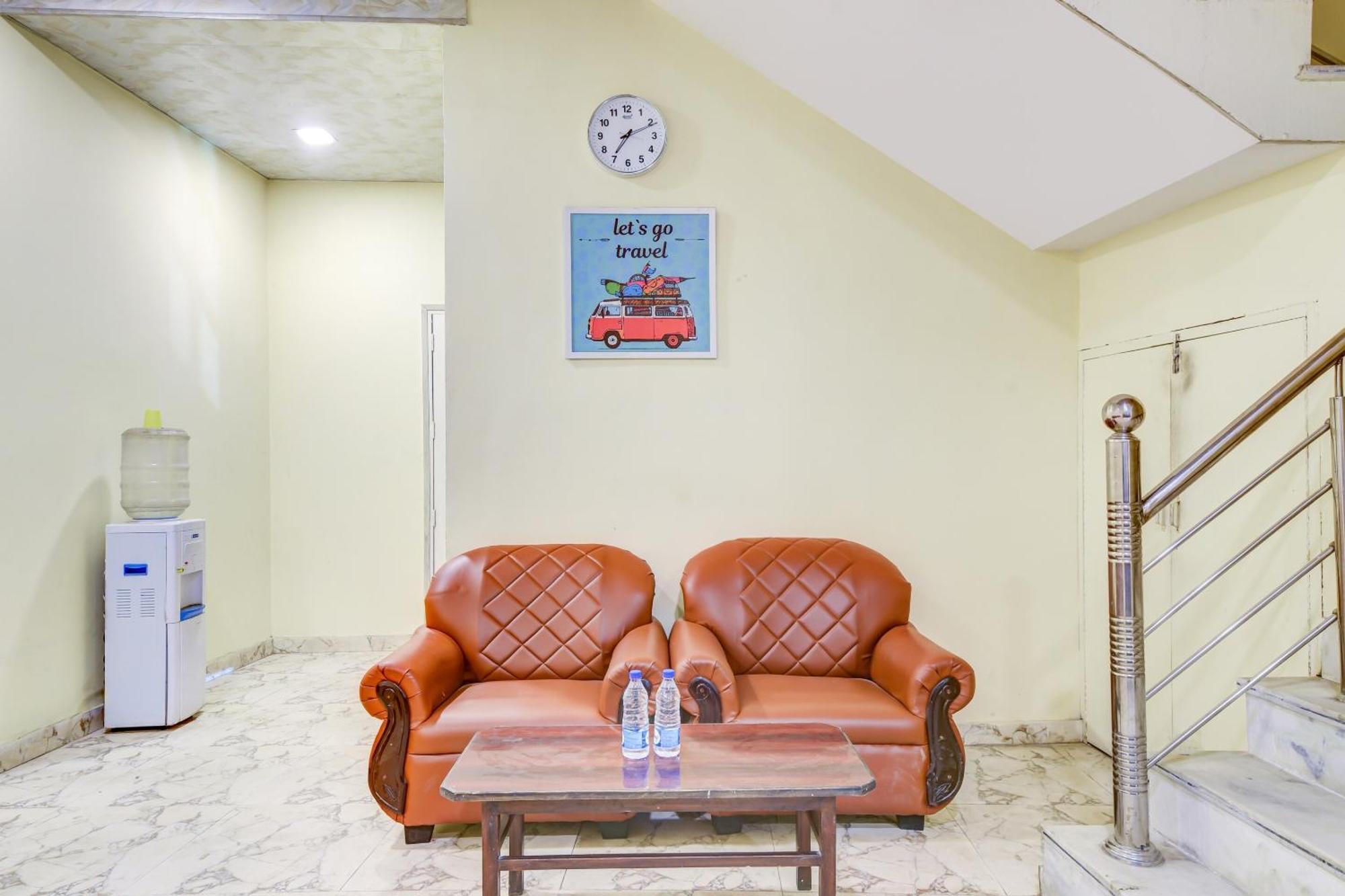Hotel O 74192 Vishwakarma Palace Dillí Exteriér fotografie