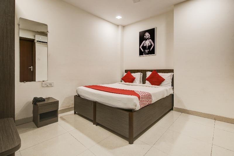 Hotel O 74192 Vishwakarma Palace Dillí Exteriér fotografie