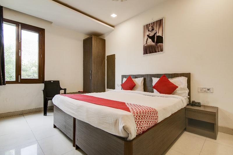 Hotel O 74192 Vishwakarma Palace Dillí Exteriér fotografie